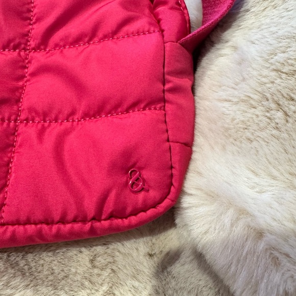 Lou & Grey Quilted Cross Body Bag in Deep Pink - Picture 3 of 6